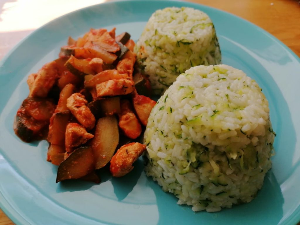 Potrawka z cukinii i kurczka